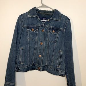 Iconic Gap denim jacket in size medium